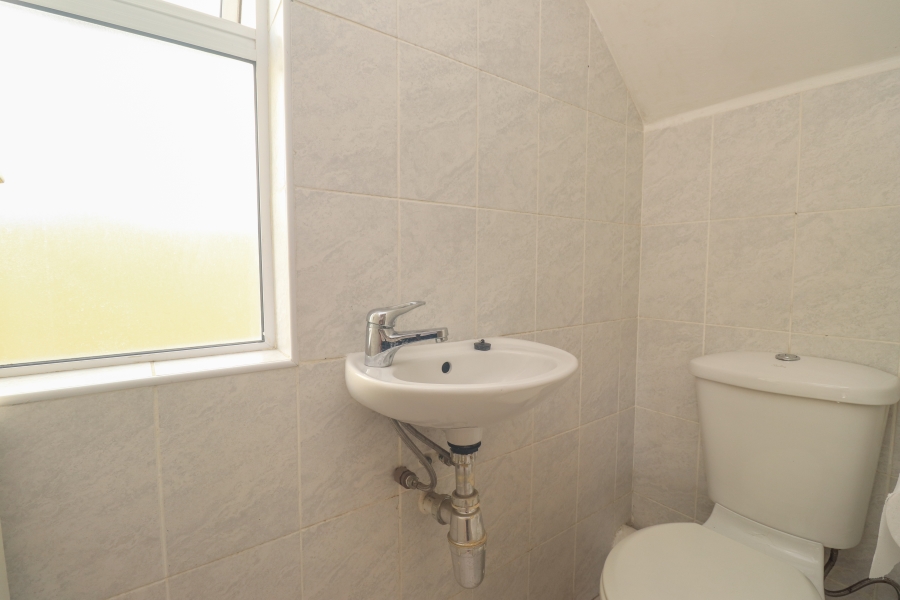 3 Bedroom Property for Sale in Gordons Bay Central Western Cape